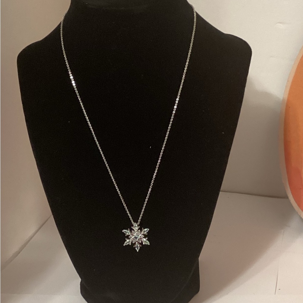 NYC STATEMENT NECKLACE